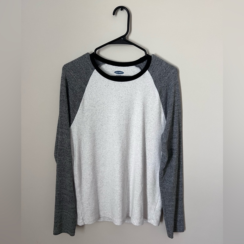 old navy small gray and white heather long sleeve shirt